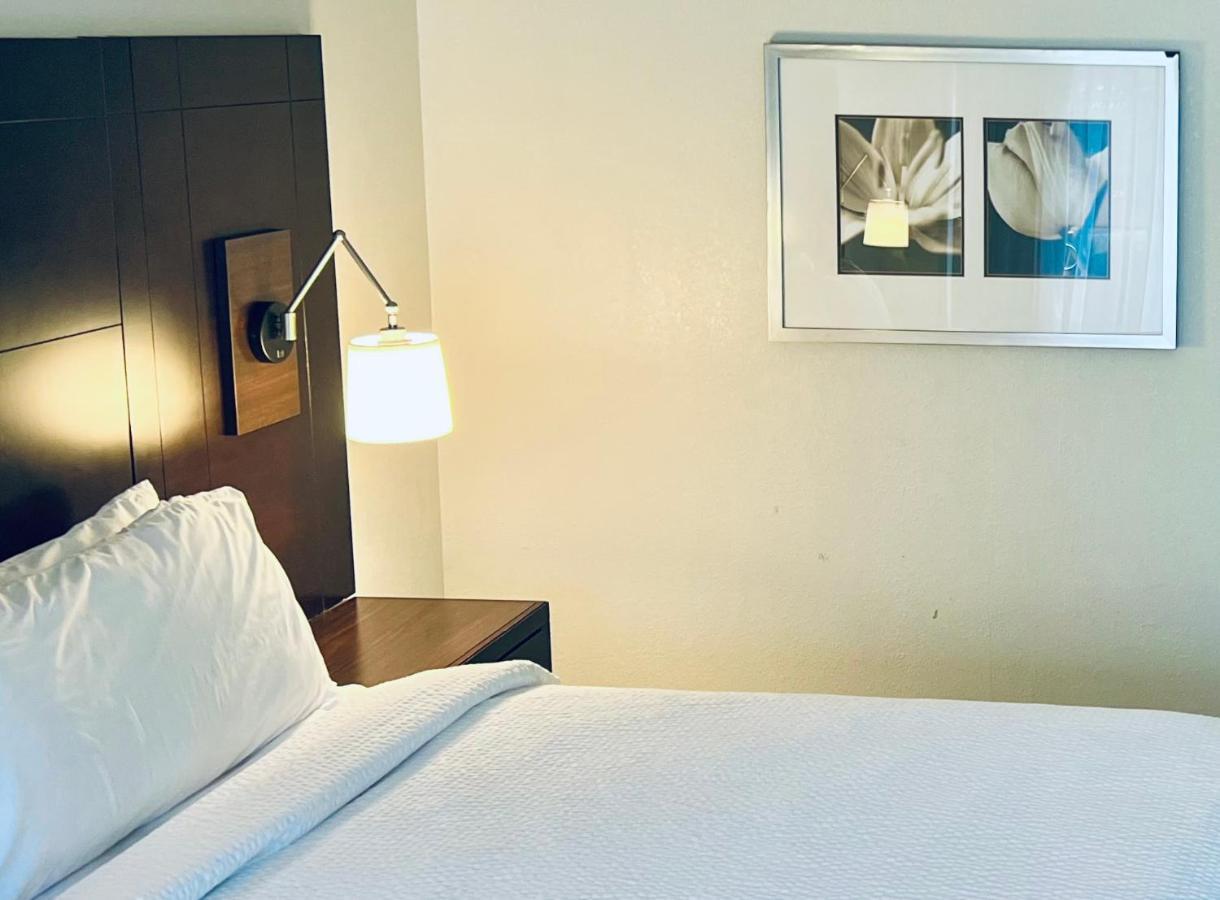 Holiday Inn Virginia Beach - Norfolk By Ihg Extérieur photo
